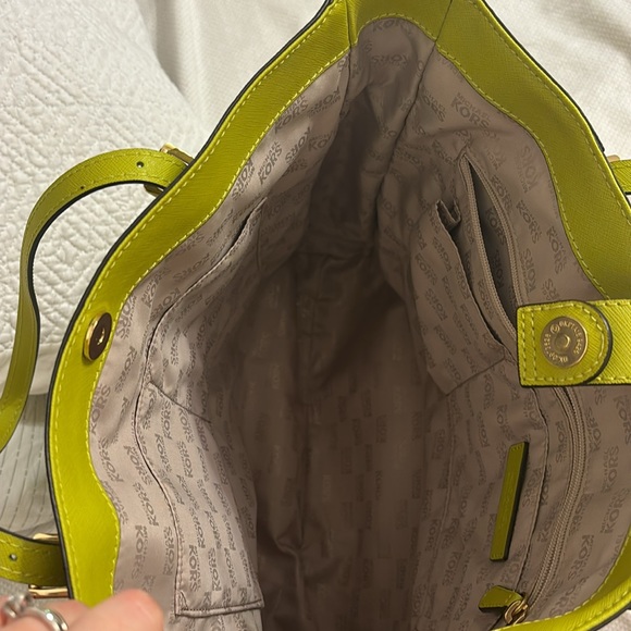 Michael Kors purse - Picture 7 of 8